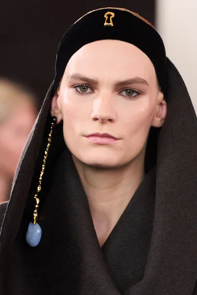 Look 23